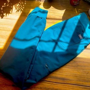 Figs Caribbean Blue new!